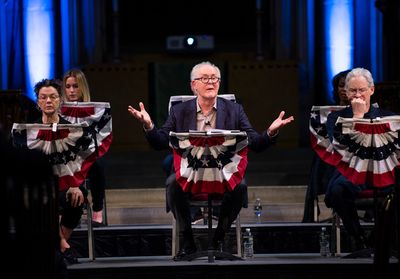 John Lithgow Photo
