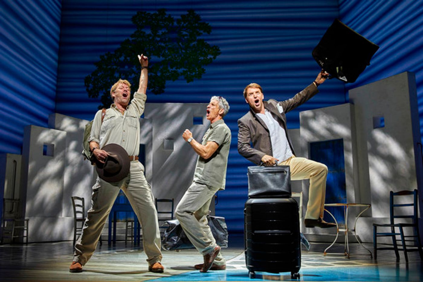 Photo Flash: First Look at the New Cast of MAMMA MIA! at Novello Theatre  Image