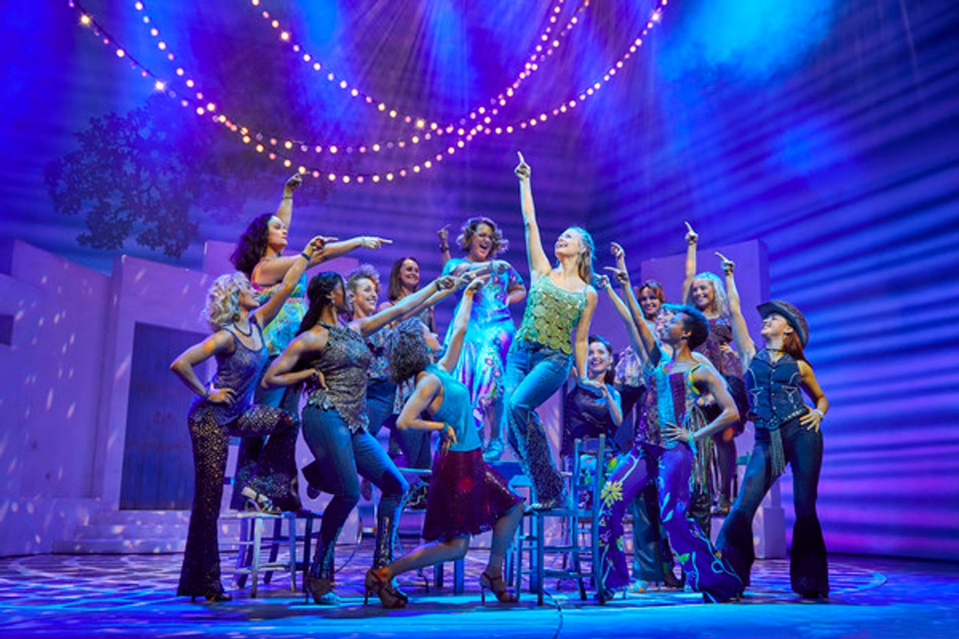 Photo Flash: First Look at the New Cast of MAMMA MIA! at Novello Theatre  Image