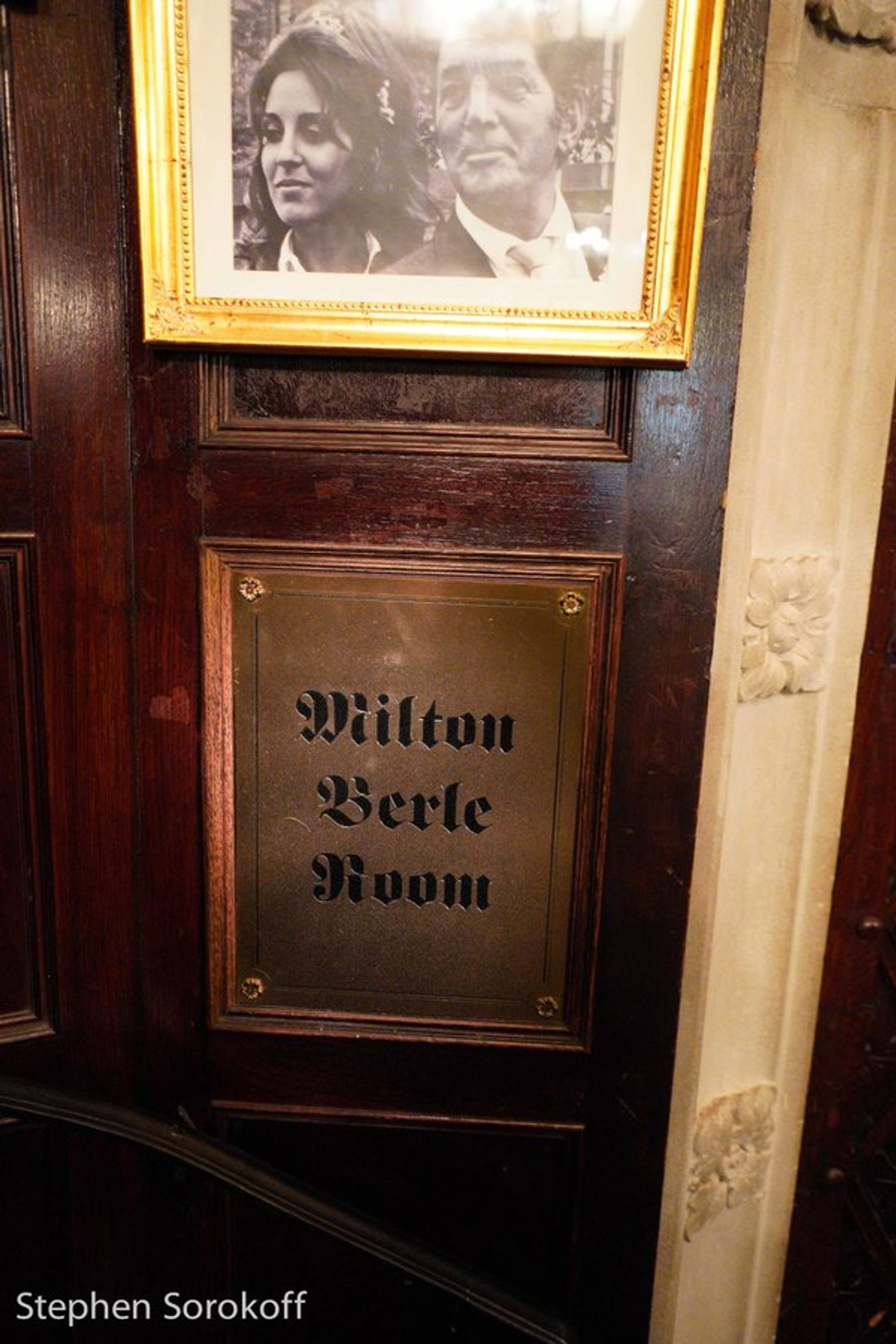 Photo Coverage: Marieann Meringolo Performs at the Friars Club & Joins The Legends On The Walls  Image