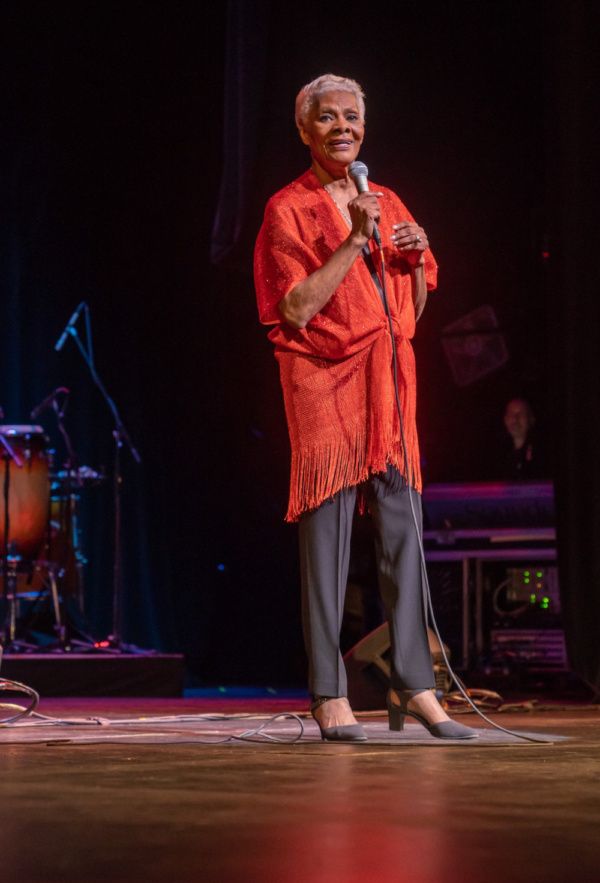 Dionne Warwick Photo