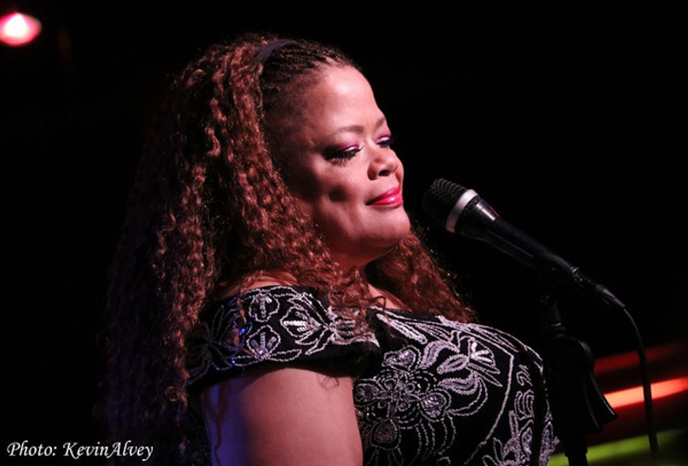 Photo Flash: Broadway at Birdland Welcomes Natalie Douglas  Image