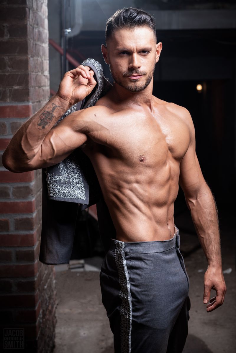Photo Flash: Broadway Poses for Portraits Backstage at Broadway Bares! — photo 5 of 19