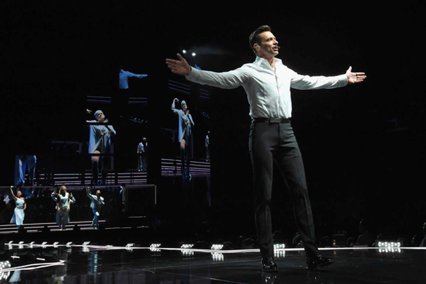 Photo Flash: See the Official Photos from Hugh Jackman's THE MAN. THE MUSIC. THE SHOW.  Image