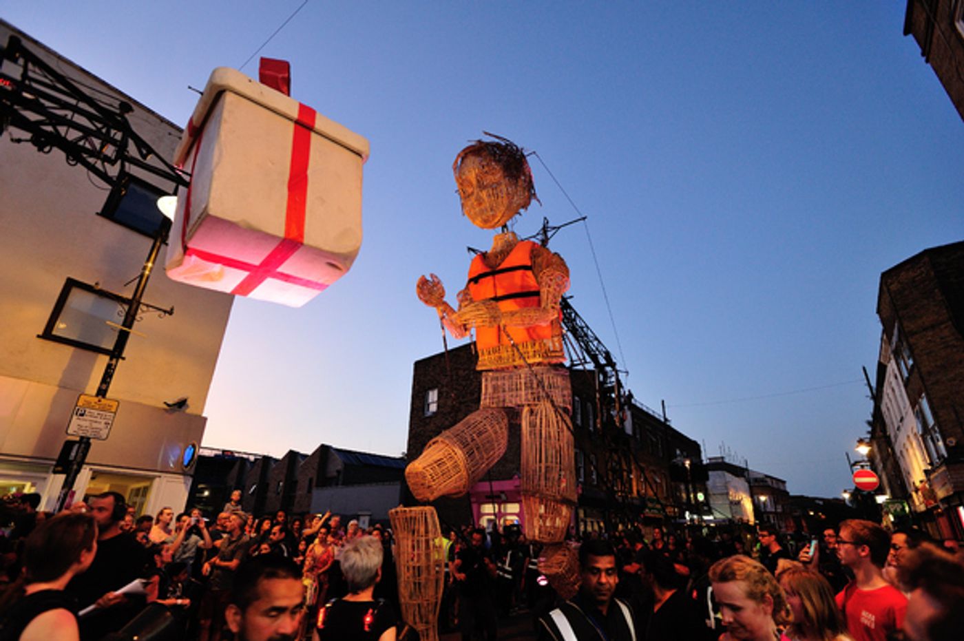 Photo Flash: Inside MO AND THE RED RIBBON's Trek Through London Photo Flash: Inside MO AND THE RED RIBBON's Trek Through London Image