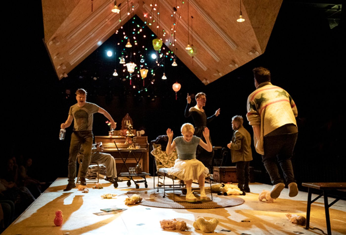 Photo Flash: First Look at MCC's MOSCOW MOSCOW MOSCOW MOSCOW MOSCOW MOSCOW  Image