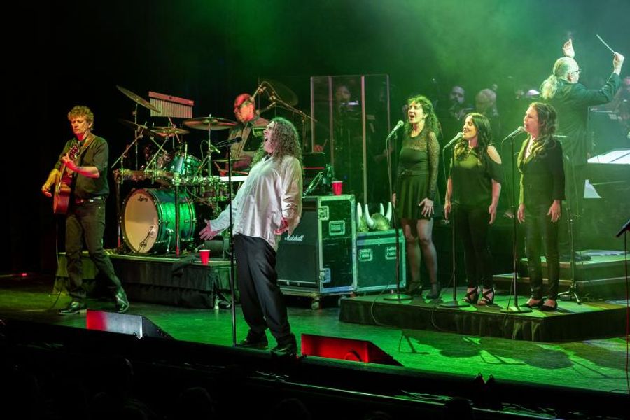 Interview: 'Weird Al' Yankovic Talks About Broadway, Nerd Life, Jelly Donuts, and Touring with a Symphony Image