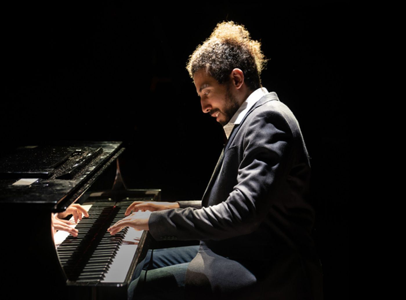 Photo Flash: First Look at DARLING GRENADINE at the Marriott Theatre Photo Flash: First Look at DARLING GRENADINE at the Marriott Theatre Image