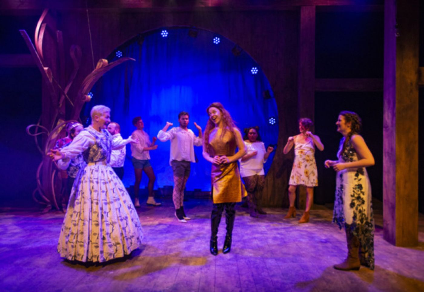 Photo Flash: First Look at Kokandy's HEAD OVER HEELS  Image