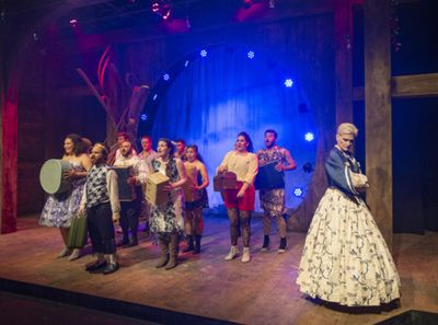 Liz Norton with the cast  Photo