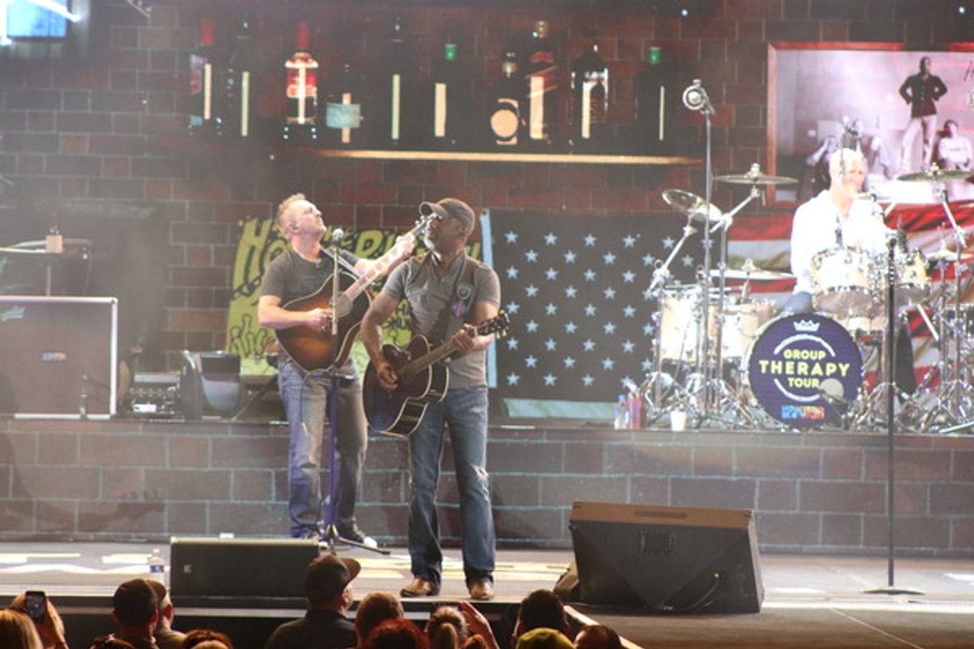 BWW Review and Photo Coverage: HOOTIE AND THE BLOWFISH Group Therapy Tour  Image