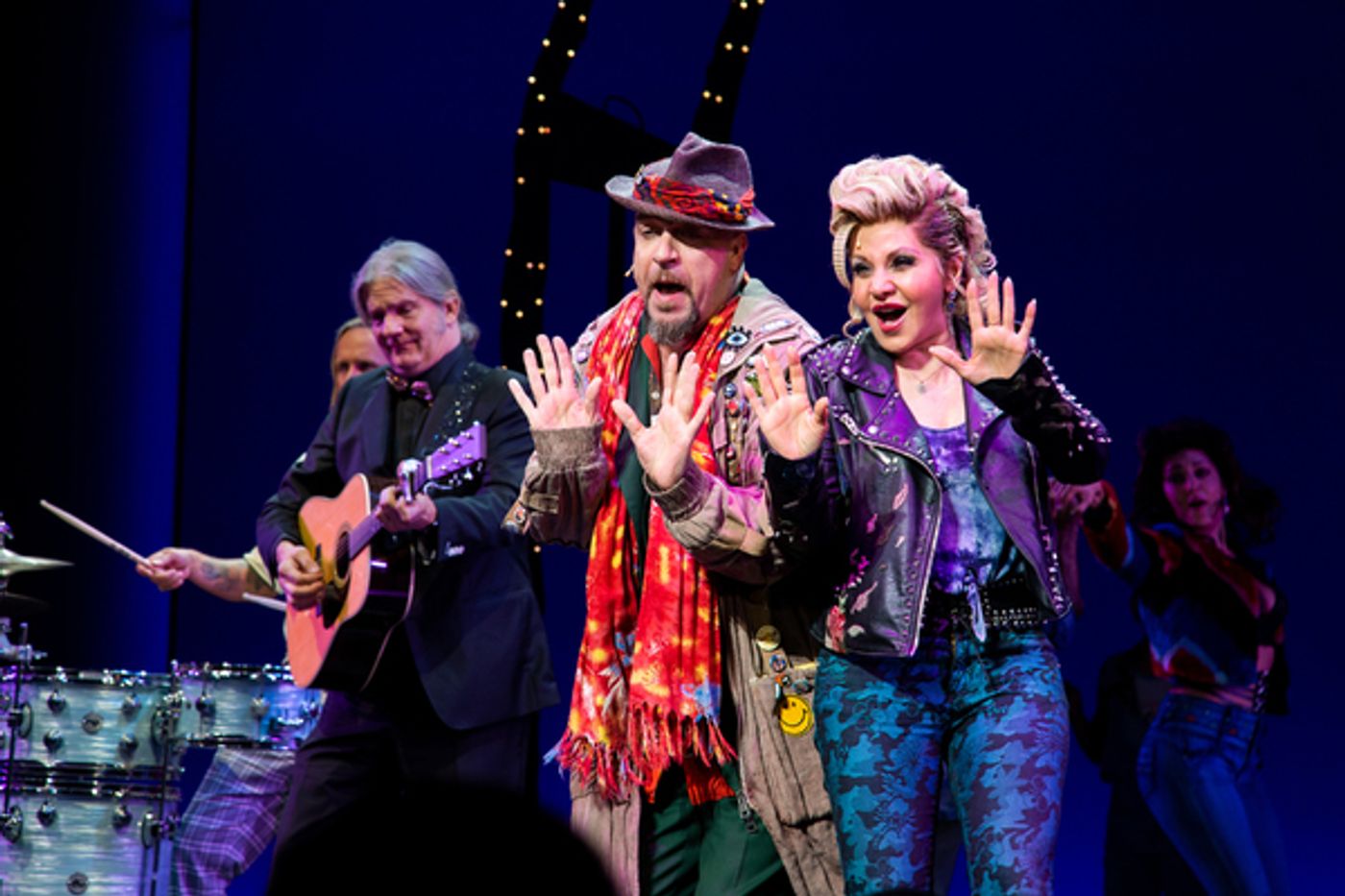 Photo Coverage: Roy Orbison's Sons Perform 'Oh, Pretty Woman' With the Cast of PRETTY WOMAN  Image