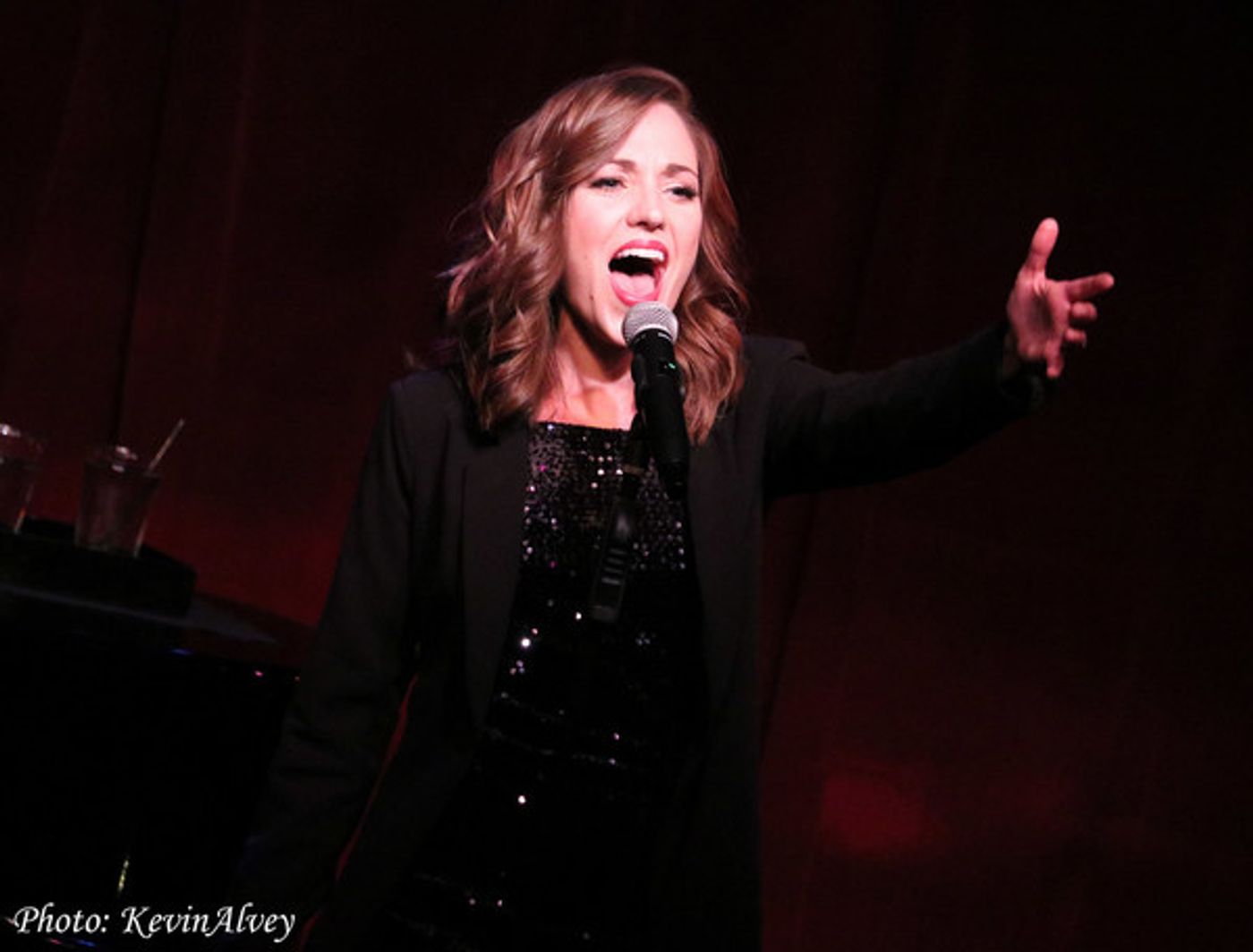 Photo Flash: Laura Osnes Returns To The Birdland Stage!  Image