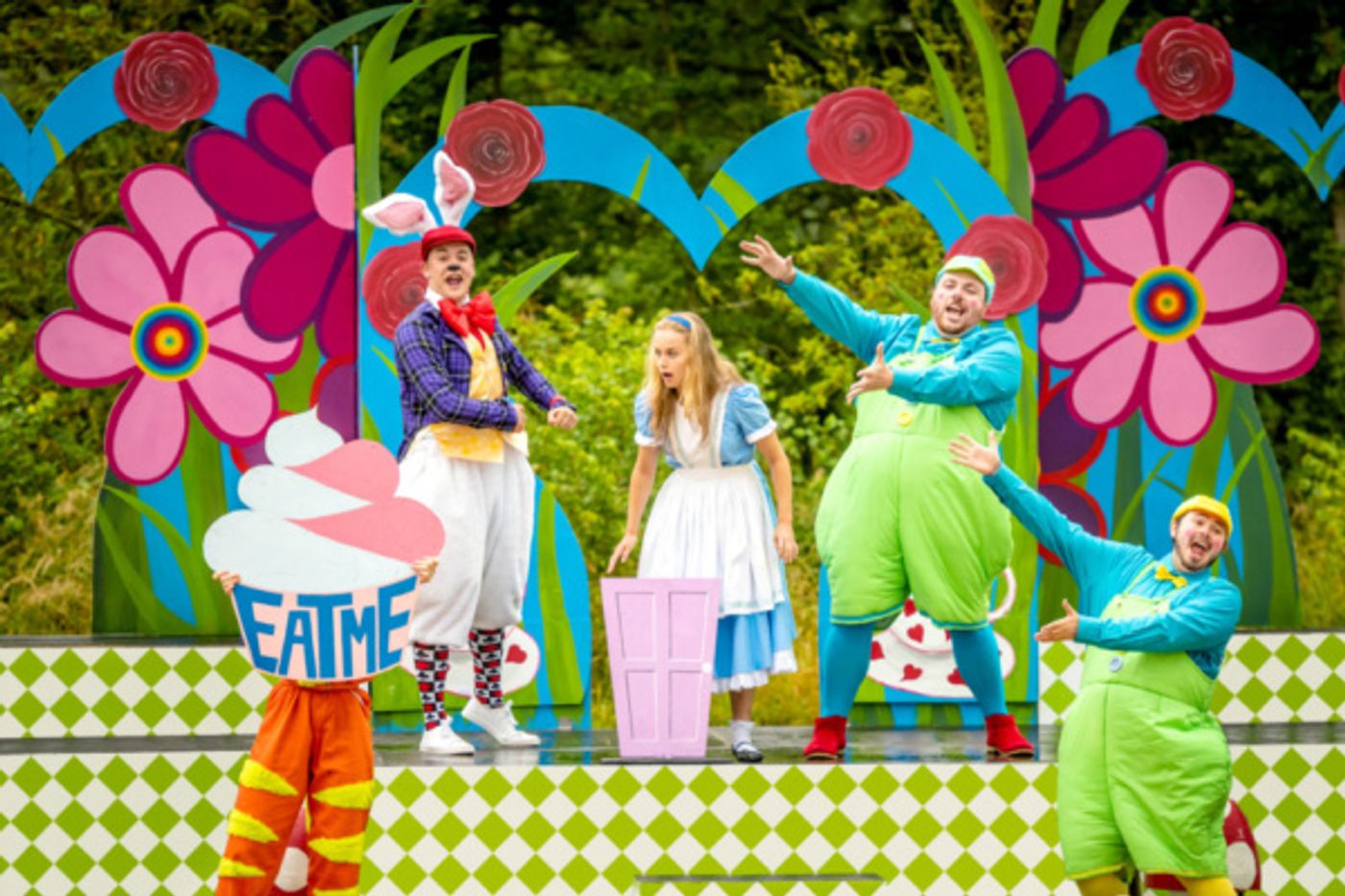 Photo Flash: First Look At Immersion Theatre's Open-Air Tour Of ALICE IN WONDERLAND  Image