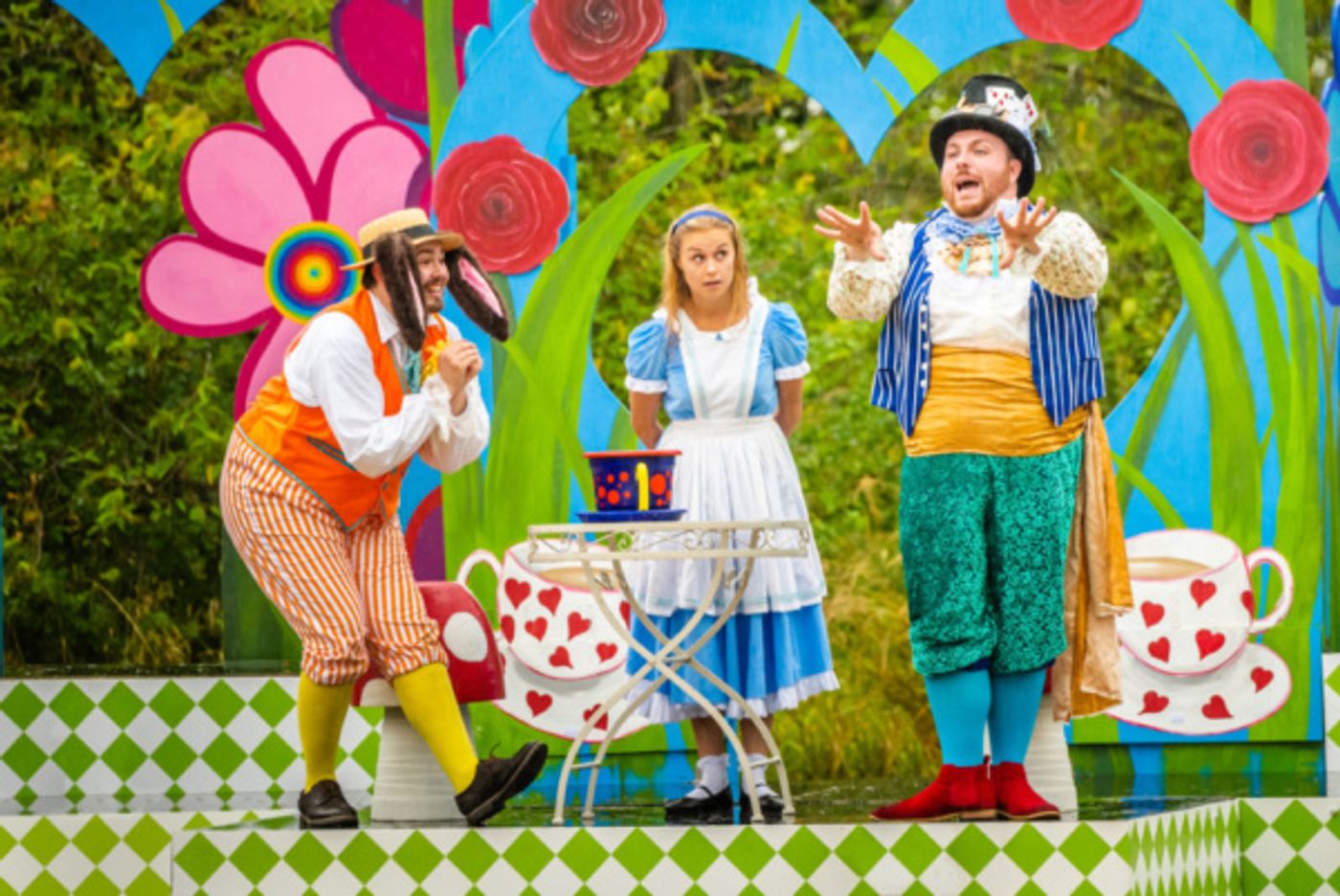 Photo Flash: First Look At Immersion Theatre's Open-Air Tour Of ALICE IN WONDERLAND  Image