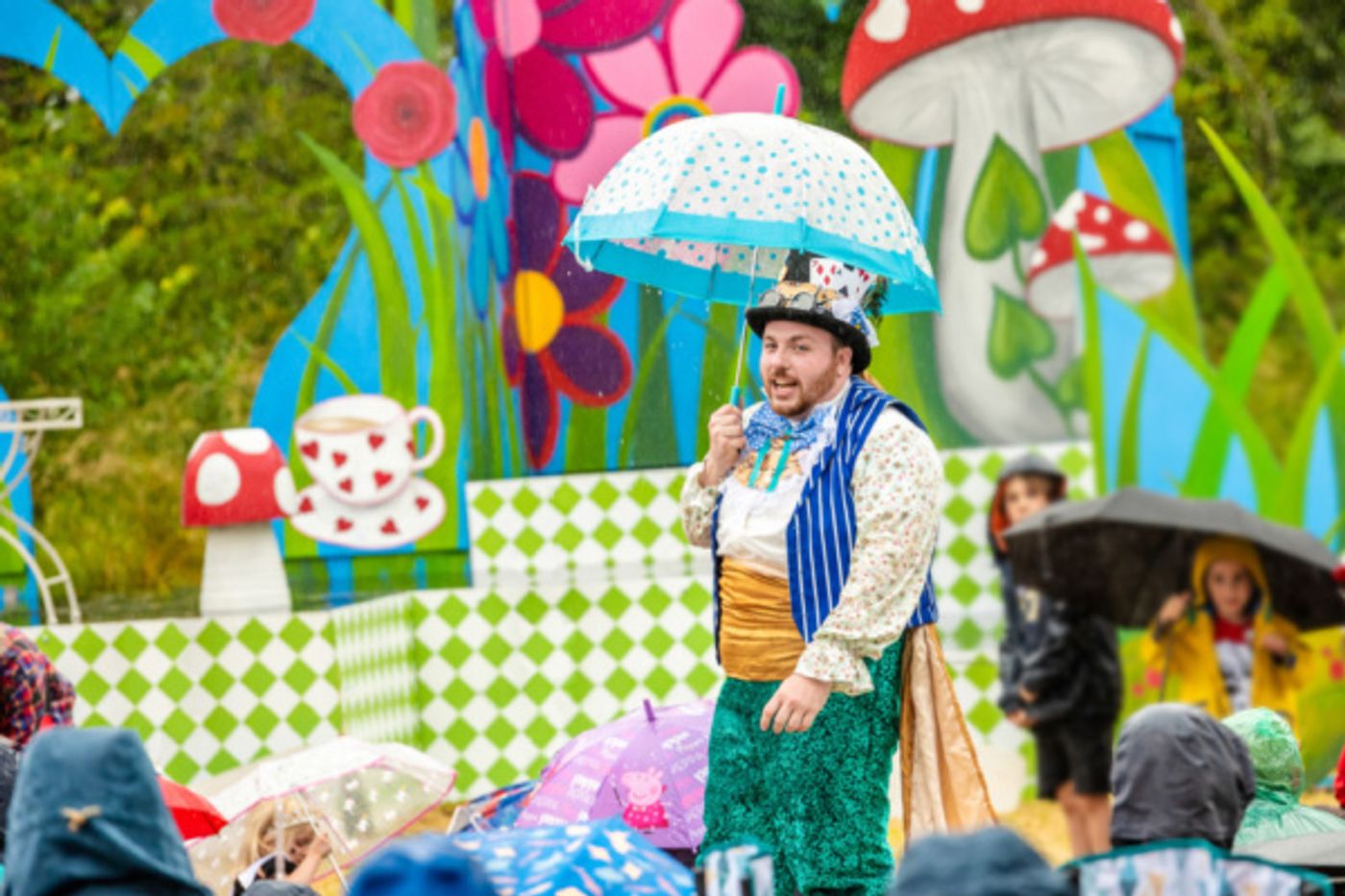Photo Flash: First Look At Immersion Theatre's Open-Air Tour Of ALICE IN WONDERLAND  Image