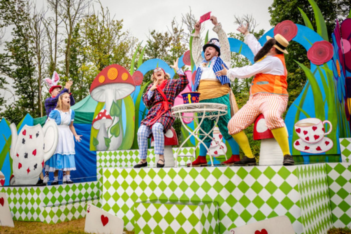 Photo Flash: First Look At Immersion Theatre's Open-Air Tour Of ALICE IN WONDERLAND  Image