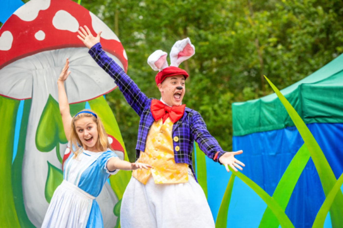 Photo Flash: First Look At Immersion Theatre's Open-Air Tour Of ALICE IN WONDERLAND  Image