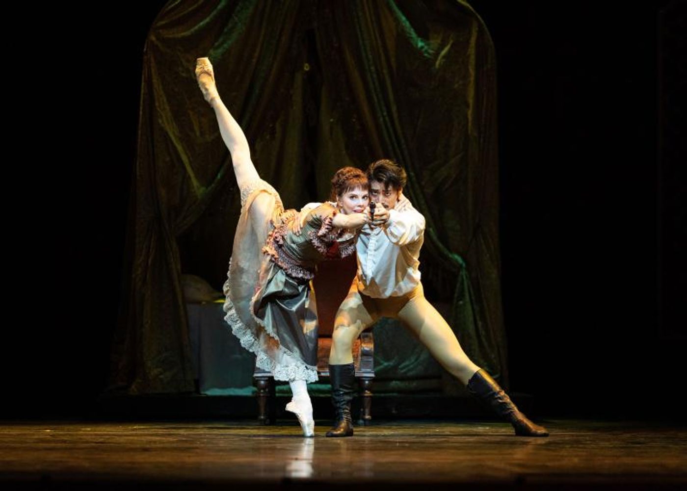 Review: THE ROYAL BALLET'S MAYERLING, AN EPIC THEATRICAL EXPERIENCE at LA Music Center  Image