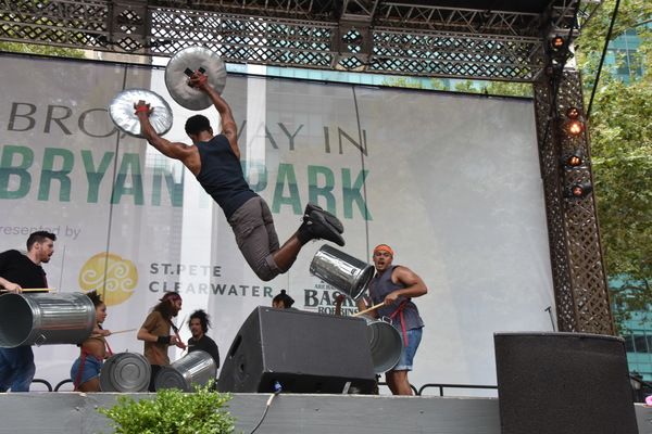 van Salazar, Sean Perham, Josh Cruz, Desmond Howard, John Gavin, Alan Asuncion, Seren Photo