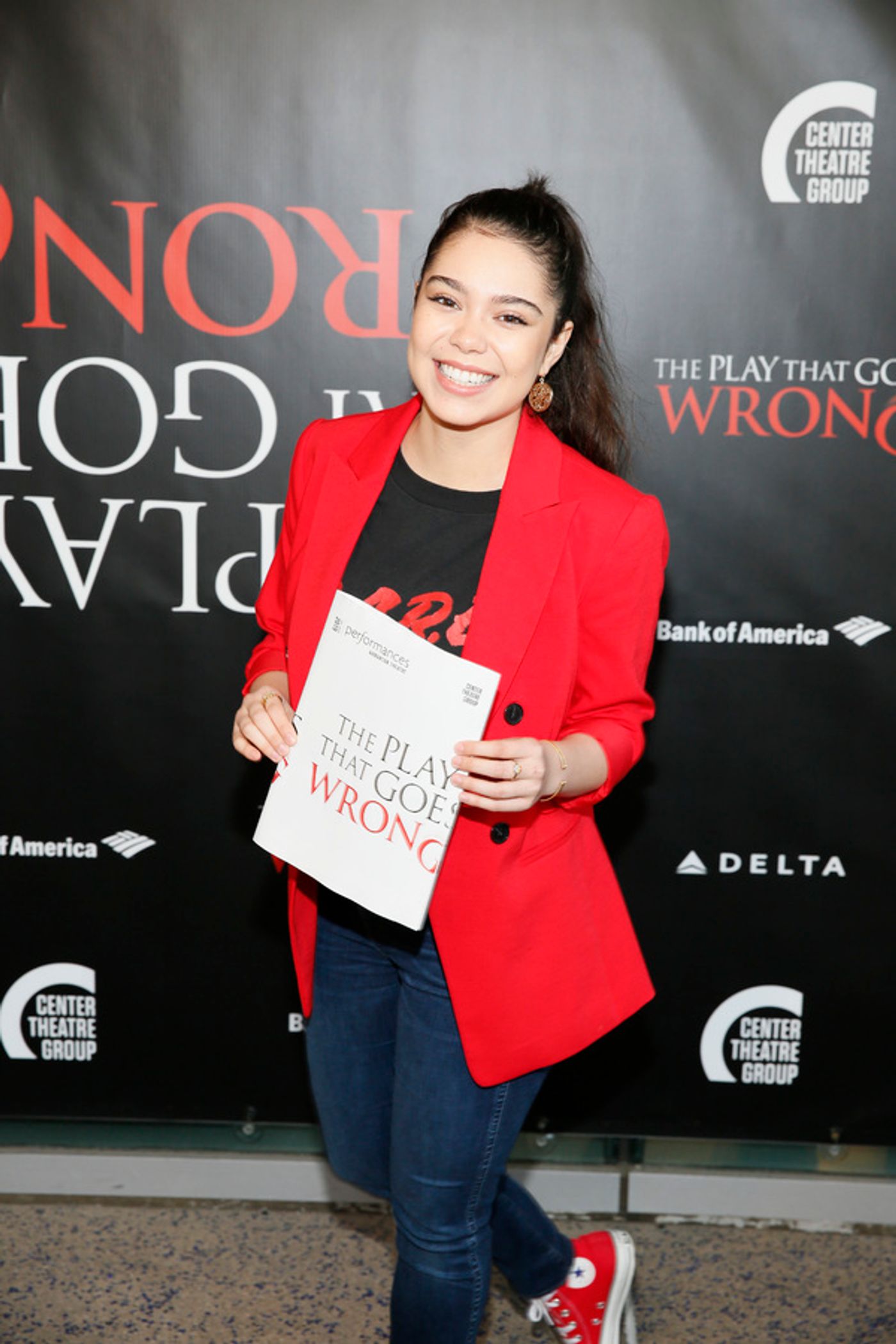 Photo Flash: THE PLAY THAT GOES WRONG Opens At The Ahmanson Theatre  Image