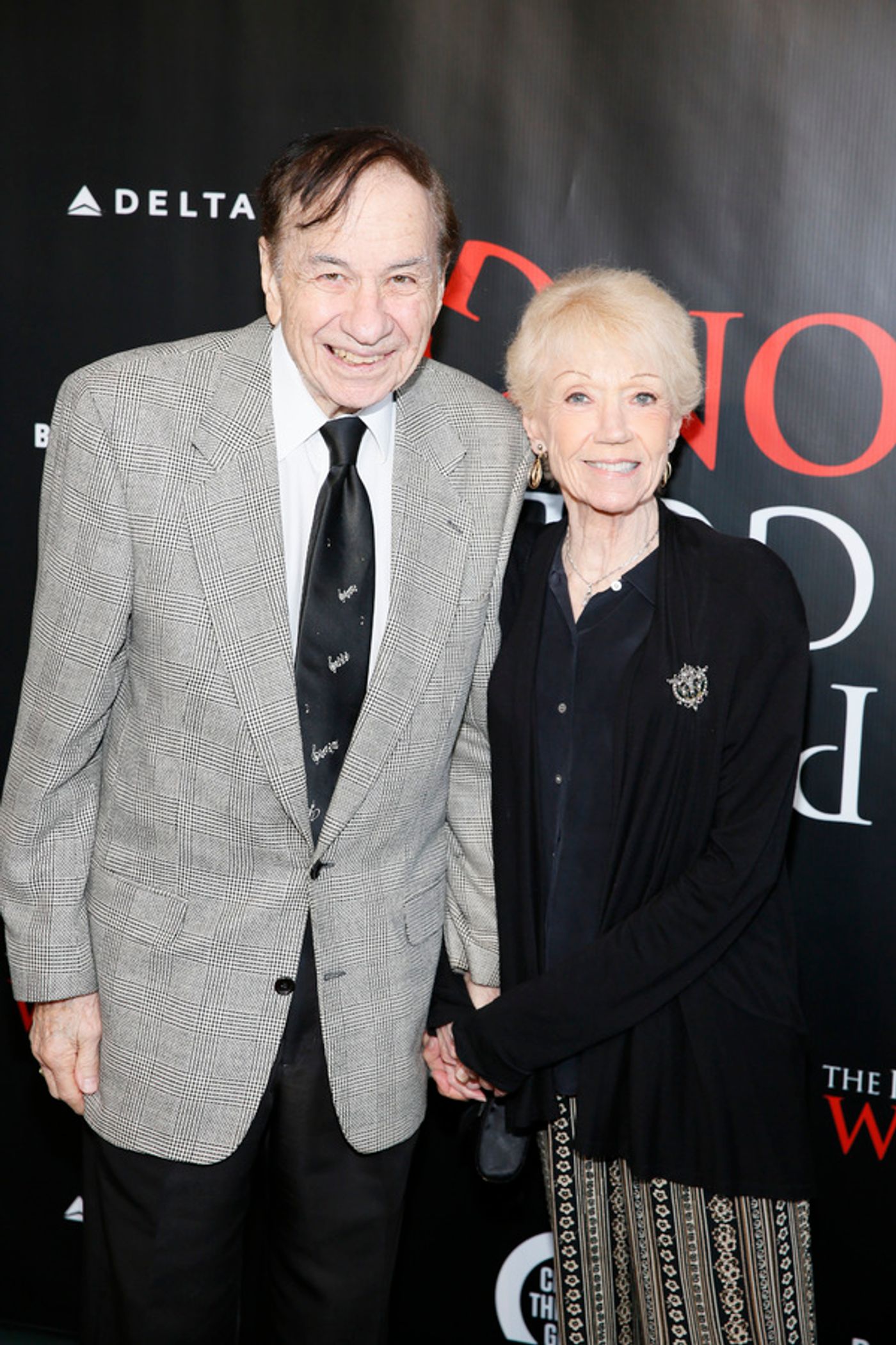 Photo Flash: THE PLAY THAT GOES WRONG Opens At The Ahmanson Theatre  Image