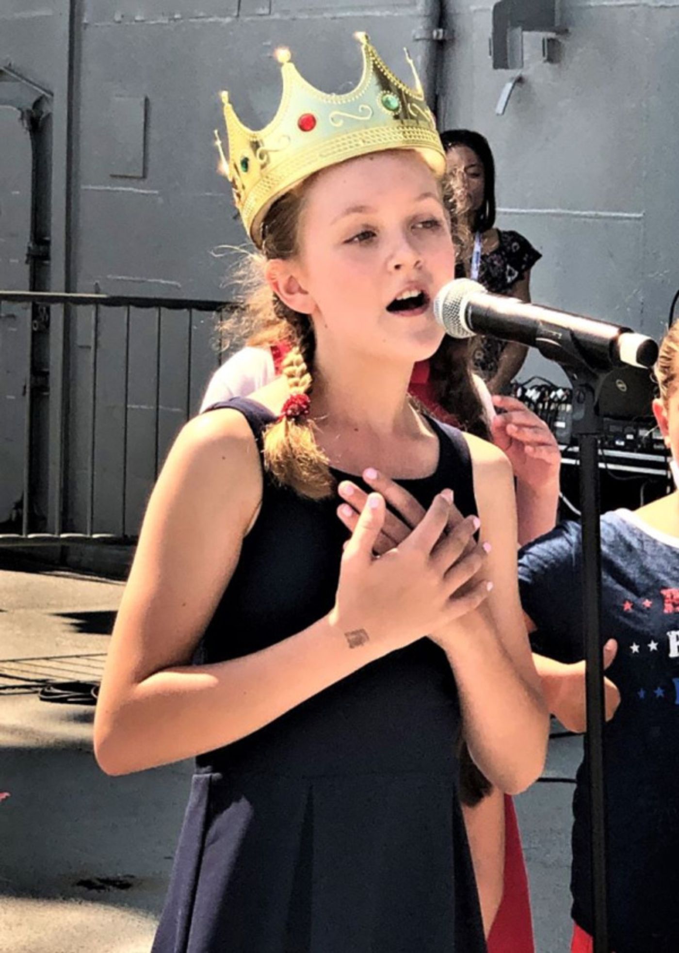 Photo Flash: Grace DeAmicis, Spotlight Kidz Celebrate Independence Day With Performance On The USS Intrepid  Image