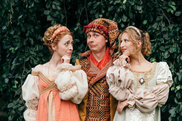 Kelsey Hopkins, Bradford Sadler and Emma Lou Harris Photo