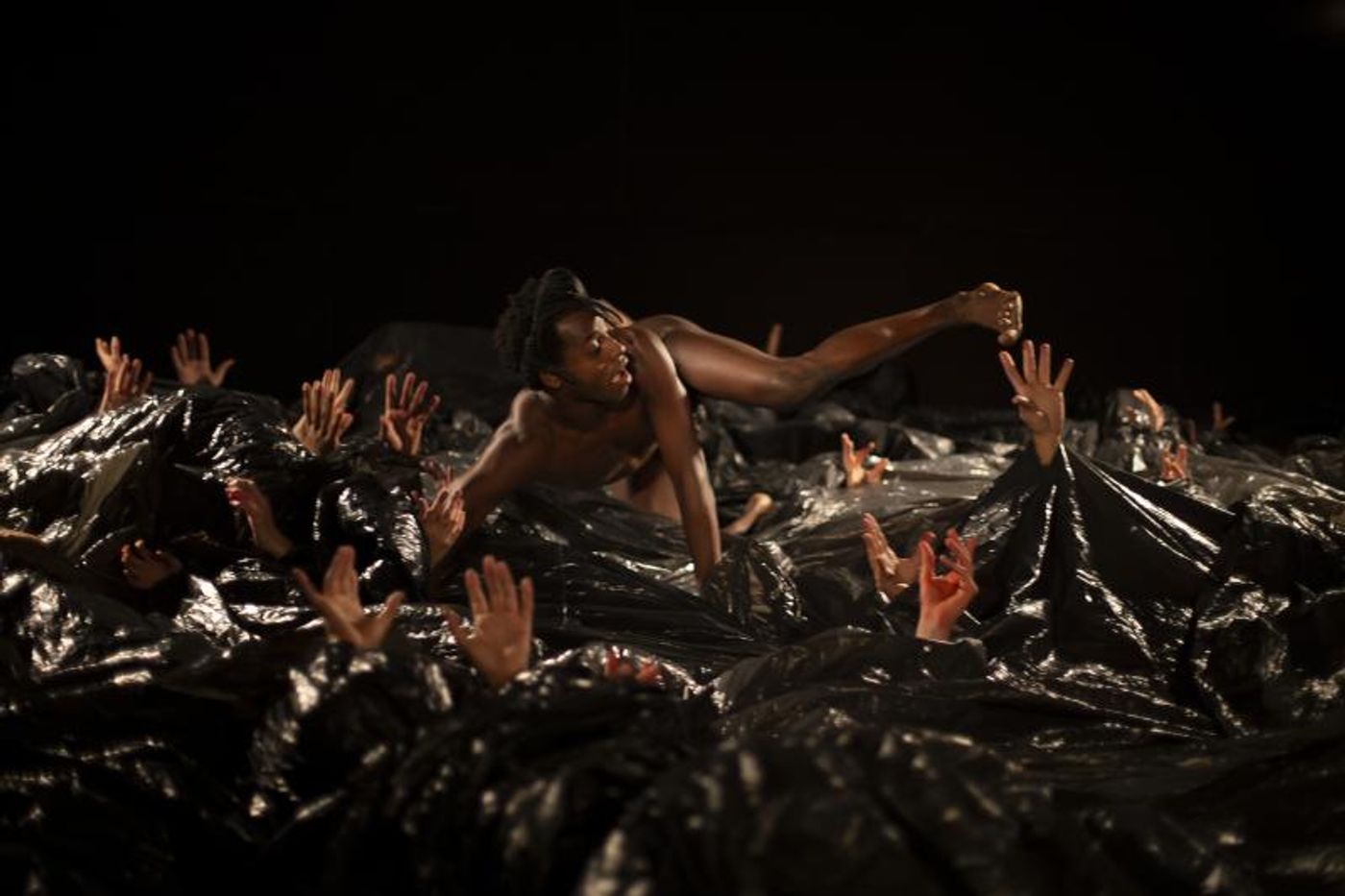 Review: Proposing a Reflection on Contemporary Life, A Barca dos Coracoes Partidos Company Opens MACUNAIMA - UMA RAPSODIA MUSICAL  Image