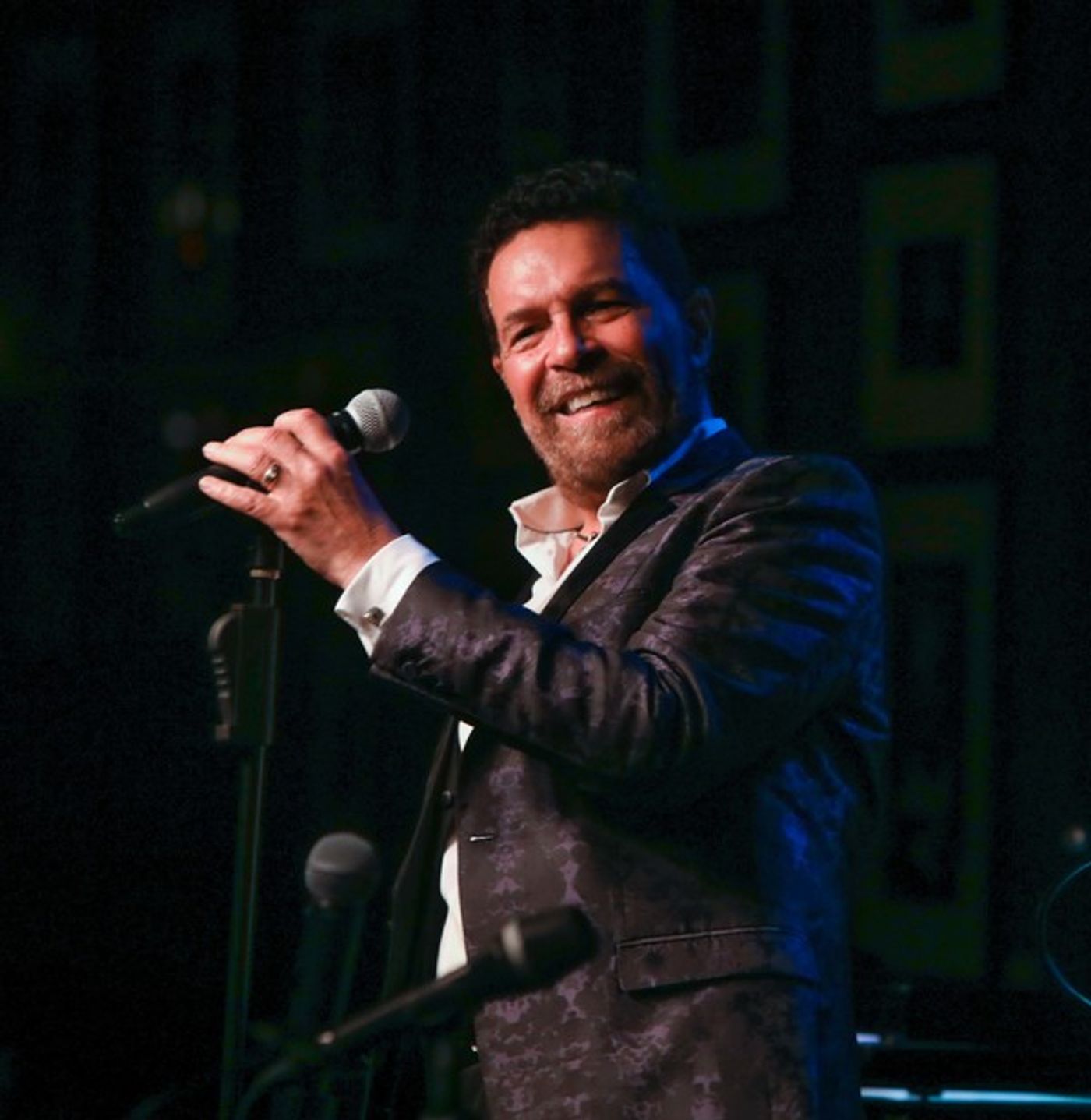 Photo Coverage: Clint Holmes Tributes Nat King Cole at Mr. Finn's Cabaret  Image