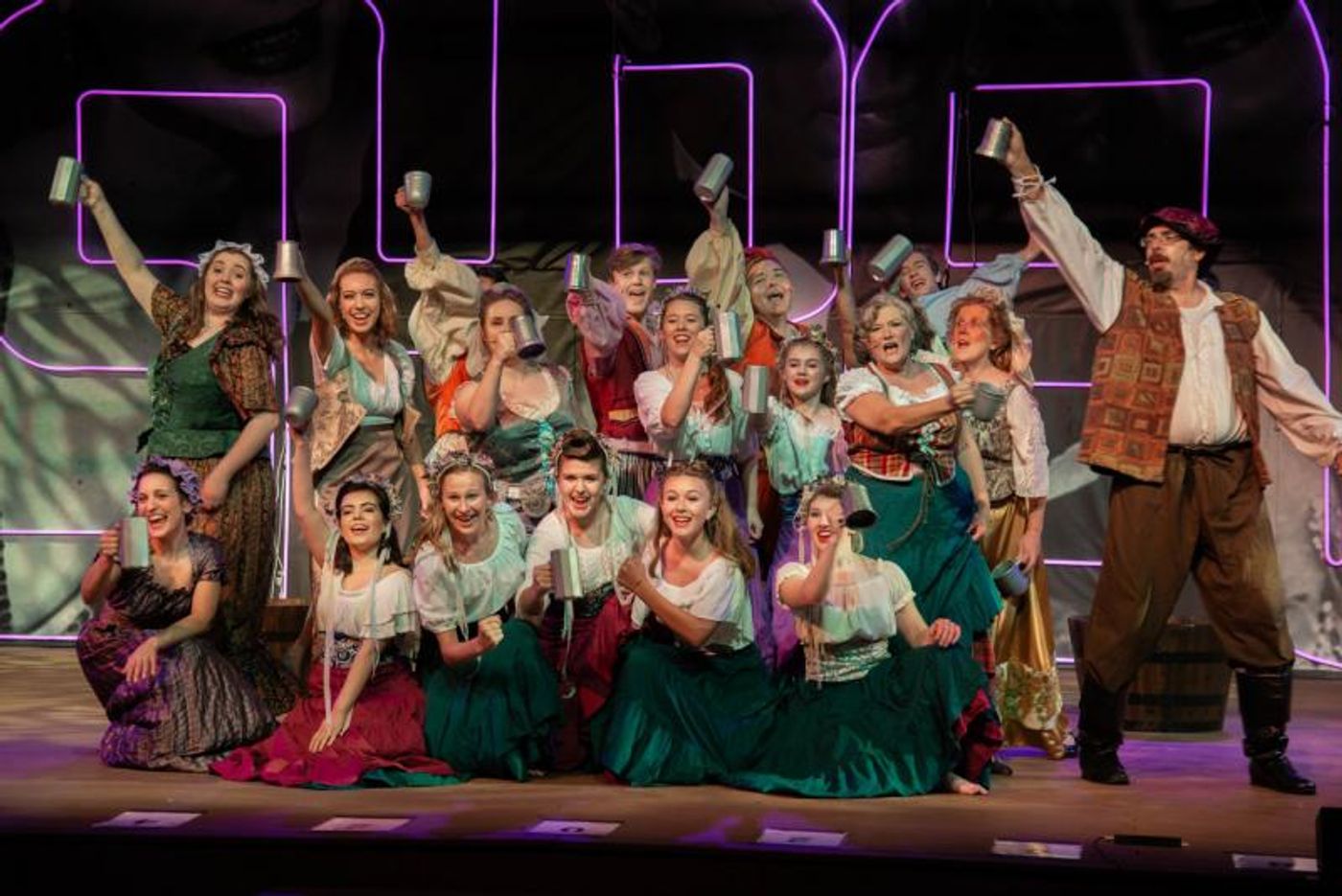 Review: KISS ME KATE at Leawood Stage Company  Image