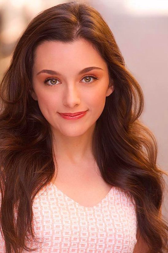Julia Suriano Photo