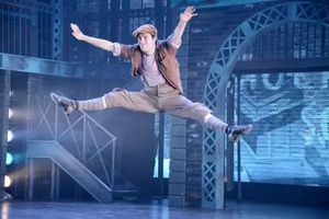 Ian Saunders @ BroadwayWorld Ian Saunders Photo