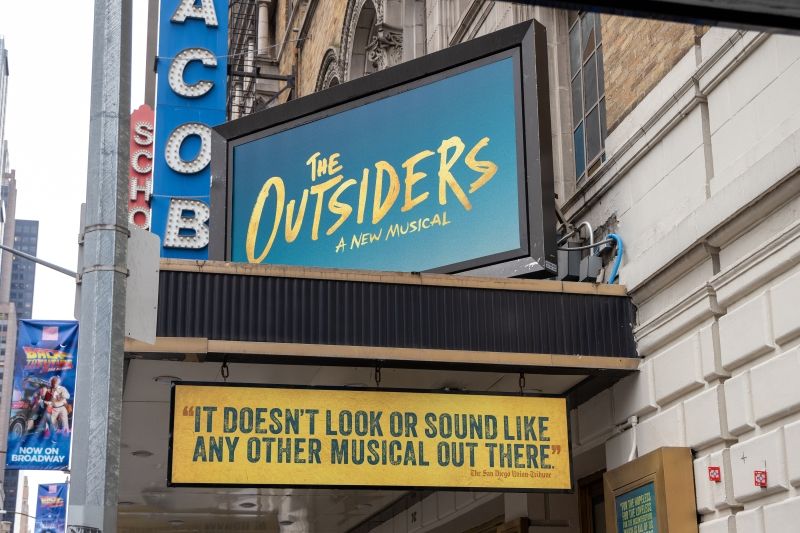 Broadway Theaters: A Complete Guide to All 41 Broadway Theatres Image