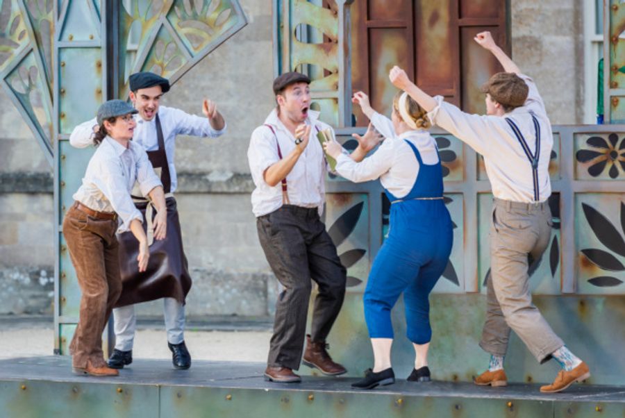 Photo Flash: First Look At Immersion Theatre's Open-Air Tour Of A MIDSUMMER NIGHT'S DREAM Image