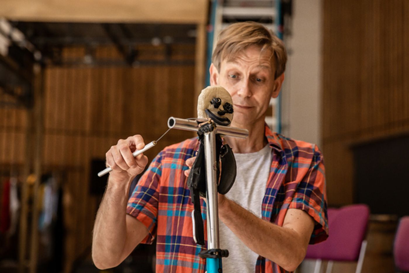 Photo Flash: In Rehearsal For MR. GUM AND THE DANCING BEAR At The National Theatre  Image
