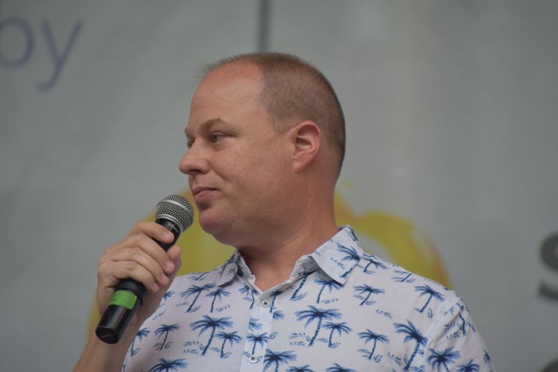 Photo Coverage: BEETLEJUICE, WAITRESS, COME FROM AWAY, CHICAGO, & JERSEY BOYS Hit The Stage At BROADWAY AT BRYANT PARK — photo 3 of 58