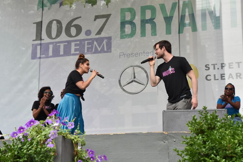 Photo Coverage: BEETLEJUICE, WAITRESS, COME FROM AWAY, CHICAGO, & JERSEY BOYS Hit The Stage At BROADWAY AT BRYANT PARK — photo 5 of 58