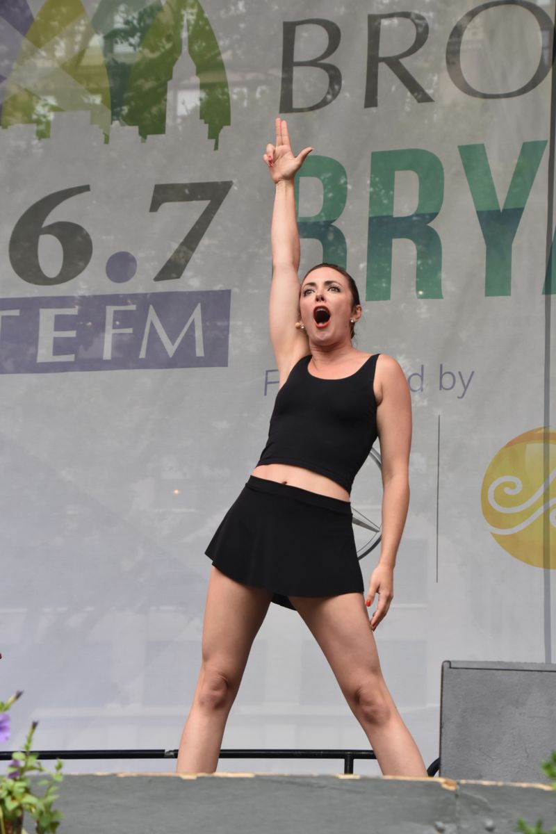 Photo Coverage: BEETLEJUICE, WAITRESS, COME FROM AWAY, CHICAGO, & JERSEY BOYS Hit The Stage At BROADWAY AT BRYANT PARK — photo 19 of 58