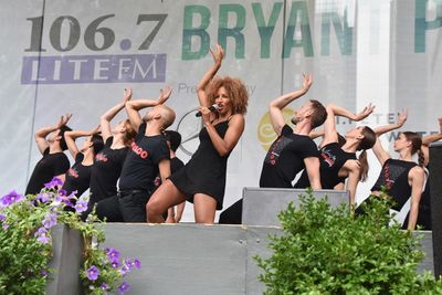 Lana Gordon and the cast of Chicago that includes-Eddie Bennett, Gary Cooper, Jessica Photo