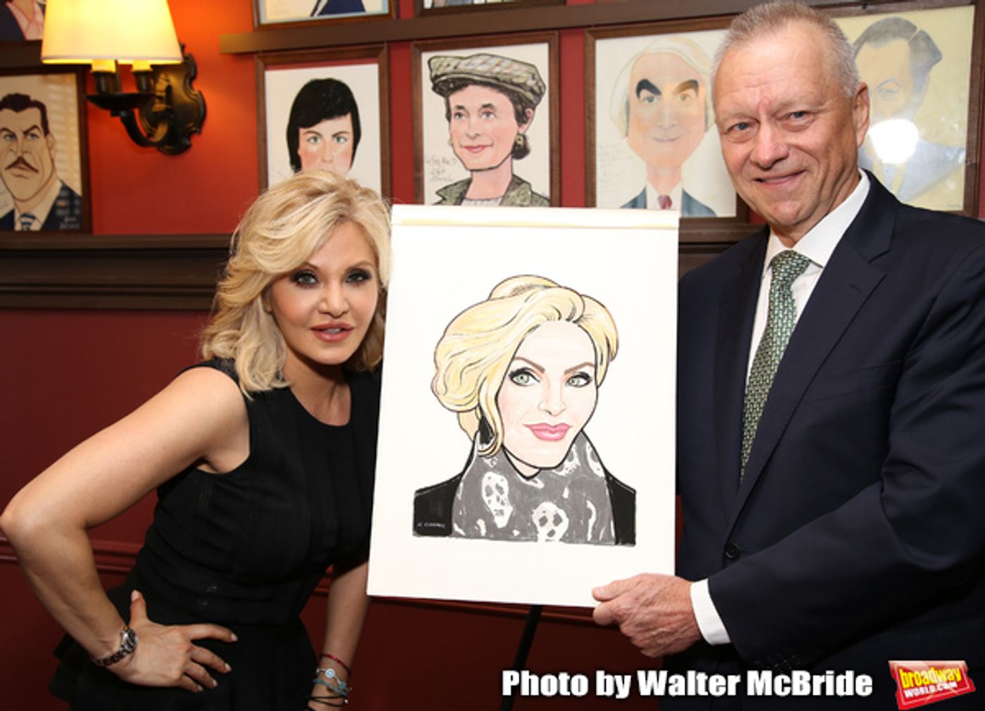 Photo Coverage: PRETTY WOMAN Star Orfeh Joins Sardi's Wall of Fame  Image