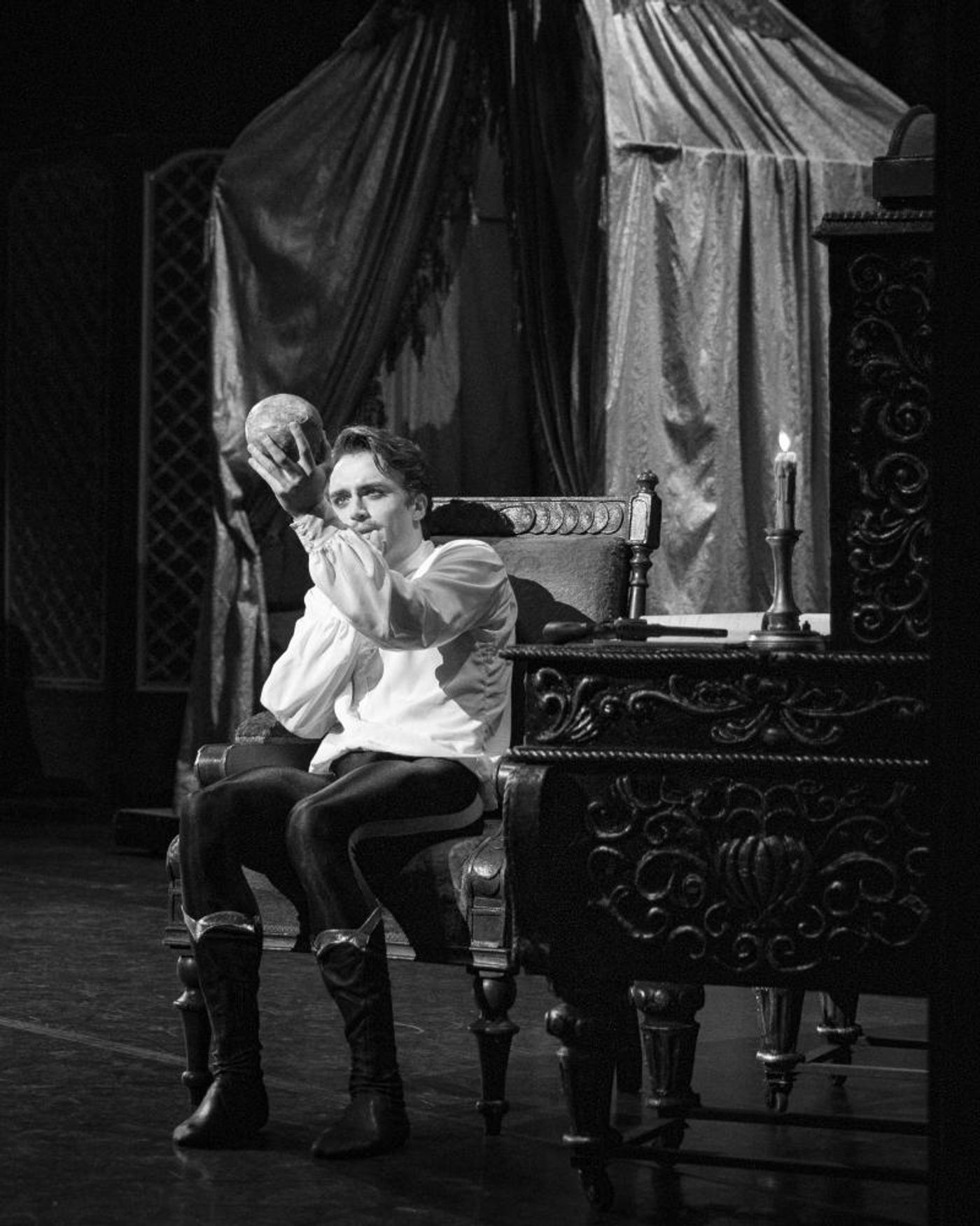 Review: Royal Ballet's MAYERLING is Masterfully Macabre and Magnificently 'Executed' at The Dorothy Chandler Pavilion  Image