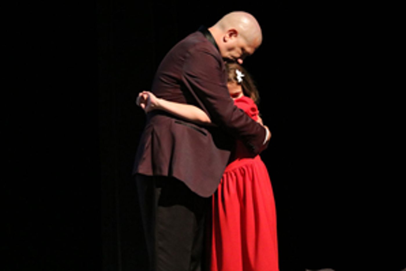 Review: ANNIE at Urbandale Community Theatre:  This Production Will Leave You 'Fully Dressed' With A Smile  Image