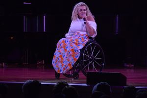 Ali Stroker @ BroadwayWorld Ali Stroker Photo