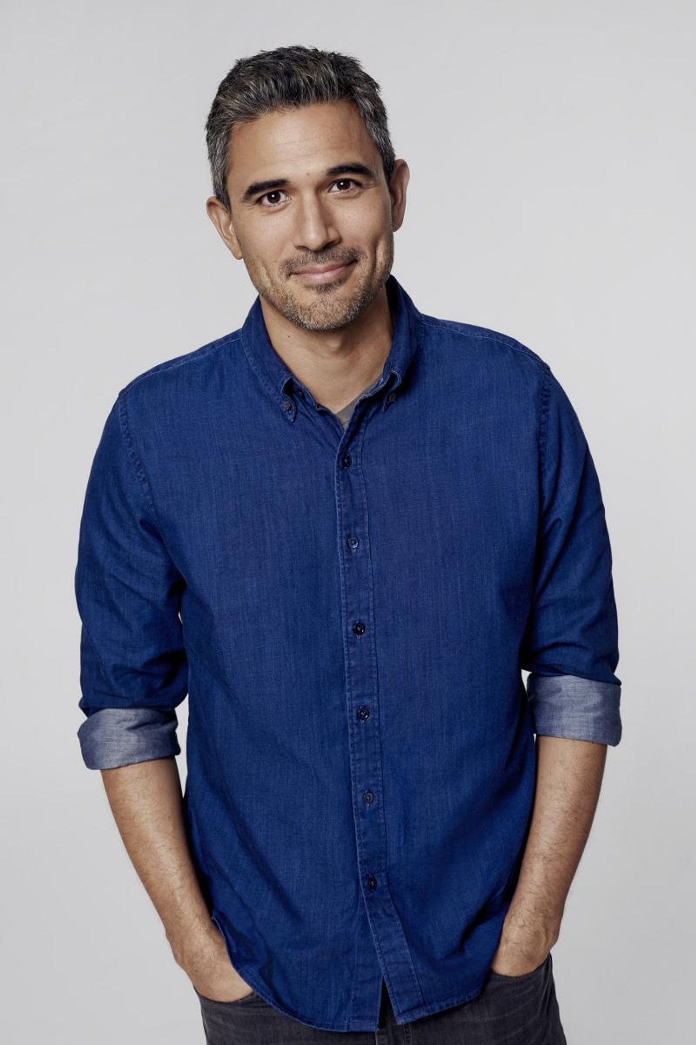 Ivan Hernandez & Ann Sanders Will Join DEAR EVAN HANSEN on Broadway; Jennifer Laura Thompson and Michael Park Depart in August  Image