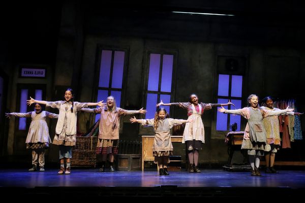 Photo/Video: Get A First Look at Karen Ziemba In ANNIE At NC Theatre — photo 11 of 13