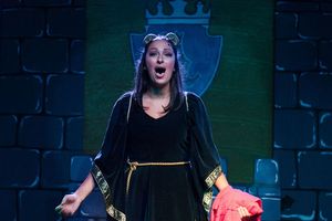 Elizabeth Ritacco @ BroadwayWorld Elizabeth Ritacco Photo