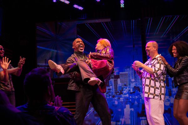 Cast of Broadway Bounty Hunter Photo