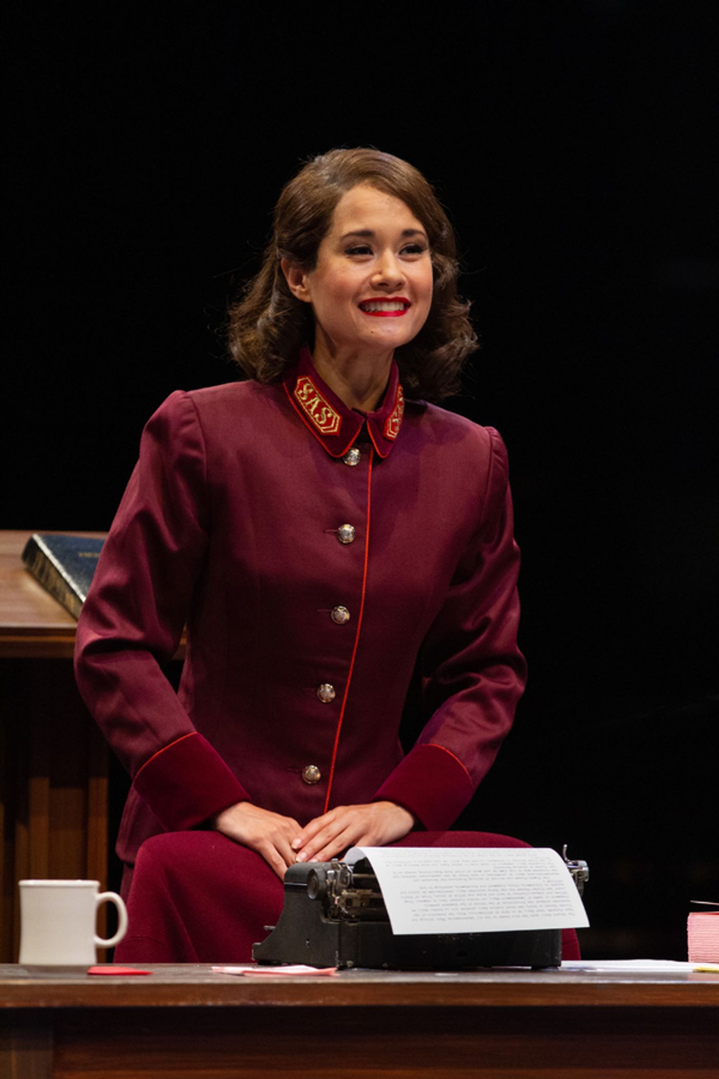 Photo Flash: Lesli Margherita, Ali Ewoldt, Lenny Wolpe And More Star In GUYS AND DOLLS At Broadway At Music Circus  Image