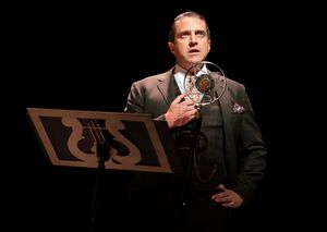Raul Esparza @ BroadwayWorld Raul Esparza Photo